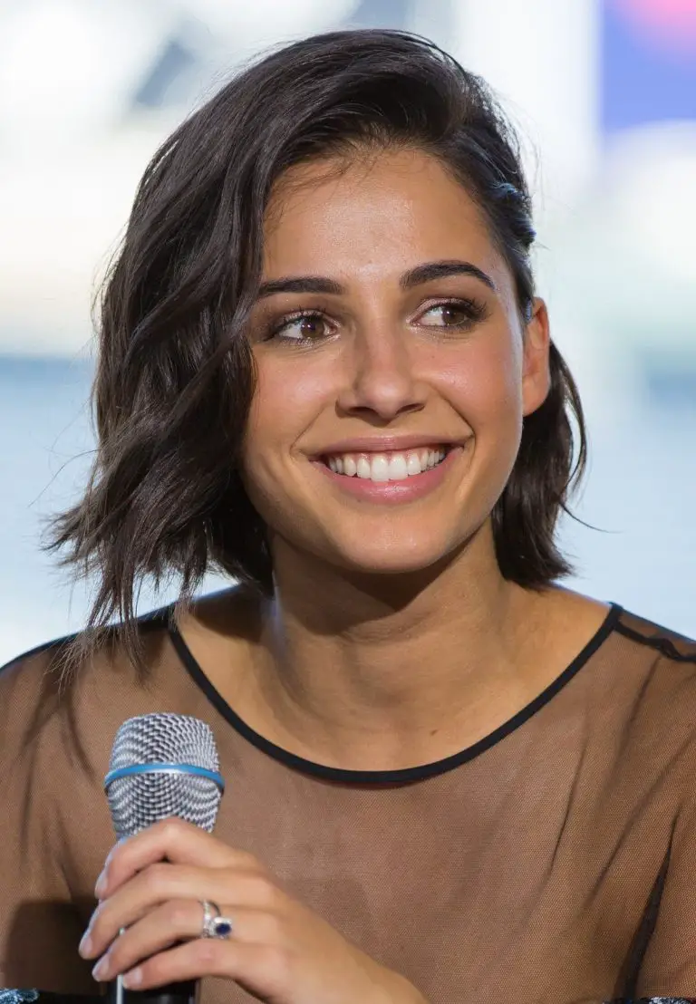 The Rise Of Naomi Scott: A Captivating Biography